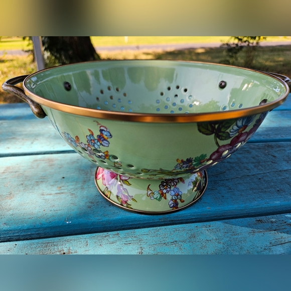 Mackenzie Childs Flower Market Green Large Colander - Picture 5 of 7